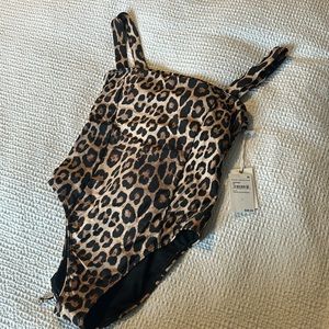 Good American leopard print swimsuit